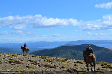 Horseback riding in Tolhuin